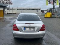 Gebraucht Mercedes E240 177 PS (130 kW) 2002 Silber Limousine