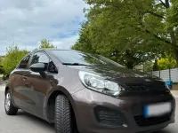 Gebraucht Kia Rio 84 PS (61 kW) 2012 Braun Kleinwagen