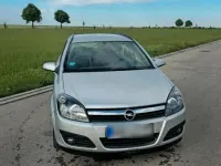 Gebraucht Opel Astra 100 PS (73 kW) 2006 Silber Limousine