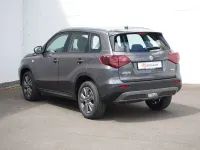 Neu Suzuki Vitara Club 110 PS (80 kW) 2026 Grau SUV