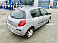 Gebraucht Renault Clio II 75 PS (55 kW) 2005 Silber Kleinwagen