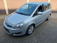 Gebraucht Opel Zafira Edition 140 PS (102 kW) 2010 Silber Van / Kleinbus