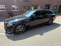 Second-hand Mercedes E300 AMG line 306 CP (225 kW) 2020 Negru Break