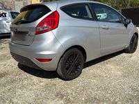 Gebraucht Ford Fiesta 96 PS (70 kW) 2011 Silber Kleinwagen