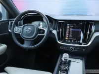 Gebraucht Volvo S60 Inscription 163 PS (119 kW) 2021 Blau Limousine