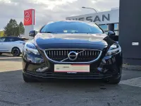 Gebraucht Volvo V40 Momentum 122 PS (89 kW) 2019 Schwarz Kombi