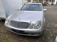 Gebraucht Mercedes E240 Elegance 177 PS (130 kW) 2005 Silber Limousine