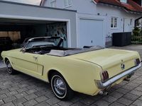 Gebraucht Ford Mustang 200 PS (147 kW) 1965 Gelb Cabrio