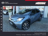 Gebraucht Toyota Aygo X Basis 72 PS (52 kW) 2025 Juniper blue /dach schwarz SUV