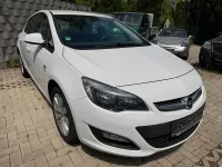 Gebraucht Opel Astra 120 PS (88 kW) 2013 Weiß Limousine