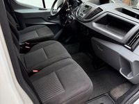 Second-hand Ford Transit 105 CP (77 kW) 2018 Alb Monovolum