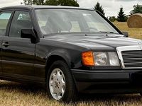 Gebraucht Mercedes E230 132 PS (97 kW) 1989 Schwarz Limousine