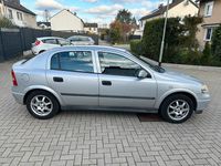 Gebraucht Opel Astra 100 PS (73 kW) 1999 Silber Limousine
