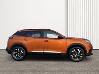 Gebraucht Peugeot e-2008 Allure 100 kW (136 PS) 2022 Orange fusion metallic SUV