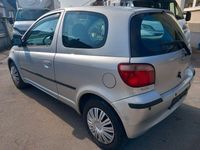 Gebraucht Toyota Yaris 68 PS (50 kW) 2002 Silber Limousine