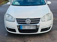 Gebraucht VW Jetta 105 PS (77 kW) 2010 Weiß Limousine