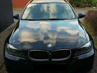 Gebraucht BMW 316 116 PS (85 kW) 2010 Schwarz metallic Kombi