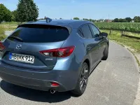 Gebraucht Mazda 3 Inclusive 105 PS (77 kW) 2017 Blau Limousine
