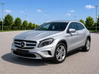 Gebraucht Mercedes GLA180 122 PS (89 kW) 2016 Silber SUV