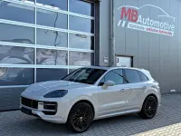 Gebraucht Porsche Cayenne 354 PS (260 kW) 2024 Racetrackgrey/kreide/crayon/ch SUV