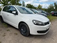 Gebraucht VW Golf VII 105 PS (77 kW) 2012 Weiß Limousine
