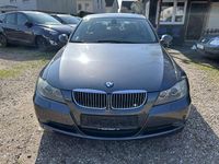 Gebraucht BMW 325 218 PS (160 kW) 2005 Sparkling graphite metallic Limousine
