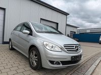 Gebraucht Mercedes B200 136 PS (100 kW) 2011 Silber Van / Kleinbus