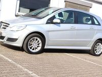 Gebraucht Mercedes B180 116 PS (85 kW) 2011 Silber Van / Kleinbus