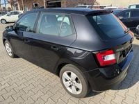 Gebraucht Skoda Fabia Ambition 90 PS (66 kW) 2015 Schwarz Limousine