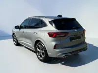Usado Ford Kuga ST-Line 186 HP (136 kW) 2024 Prateado SUV