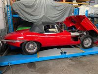 Gebraucht Jaguar E-Type 265 PS (194 kW) 1969 Rot Cabrio