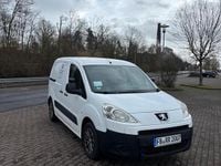 Gebraucht Peugeot Partner 95 PS (69 kW) 2010 Weiß Van / Kleinbus