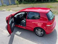 Gebraucht VW Golf VI 80 PS (58 kW) 2009 Rot Kleinwagen