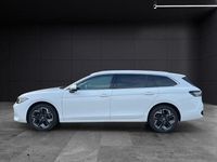 Gebraucht VW Passat Elegance 150 PS (110 kW) 2024 Pure white Kombi
