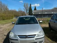 Używany Opel Corsa 88 KM (64 kW) 2003 Srebrny Hatchback