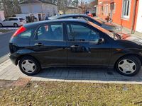 Gebraucht Ford Focus 101 PS (74 kW) 2002 Schwarz Limousine