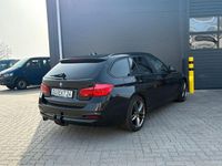 Gebraucht BMW 318 Performance 150 PS (110 kW) 2017 Schwarz Kombi