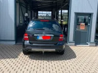 Gebraucht Mercedes ML320 224 PS (164 kW) 2007 Schwarz SUV