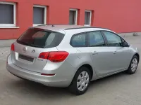 Gebraucht Opel Astra Sport 90 PS (66 kW) 2011 Silber Kombi