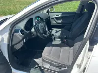 Gebraucht Audi A3 105 PS (77 kW) 2011 Weiß Kleinwagen