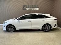 Gebraucht Kia ProCeed Comfort 204 PS (150 kW) 2024 Deluxeweiss met. Kleinwagen