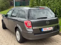 Gebraucht Opel Astra Edition 116 PS (85 kW) 2010 Grau Limousine