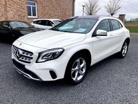 Gebraucht Mercedes GLA180 122 PS (89 kW) 2017 Calcitweiss SUV