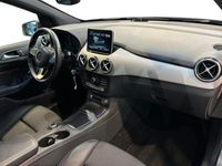 Gebraucht Mercedes B250 Urban 211 PS (155 kW) 2016 Metalliclack mountaingrau Van / Kleinbus