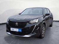 Gebraucht Peugeot e-2008 Active 100 kW (136 PS) 2022 Lackierung schwarz perla nera/ SUV