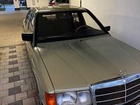 Gebraucht Mercedes 190 90 PS (66 kW) 1983 Grün Limousine