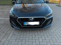 Gebraucht Hyundai i30 Premium 140 PS (102 kW) 2018 Schwarz Limousine