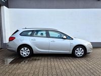 Gebraucht Opel Astra Selection 110 PS (80 kW) 2011 Silber Kombi