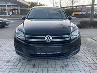 Gebraucht VW Tiguan Trendline 110 PS (80 kW) 2012 Deep black perleffekt SUV