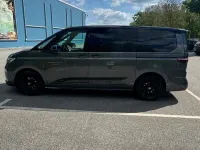 Gebraucht VW Multivan Edition 150 PS (110 kW) 2024 Grau Van / Kleinbus